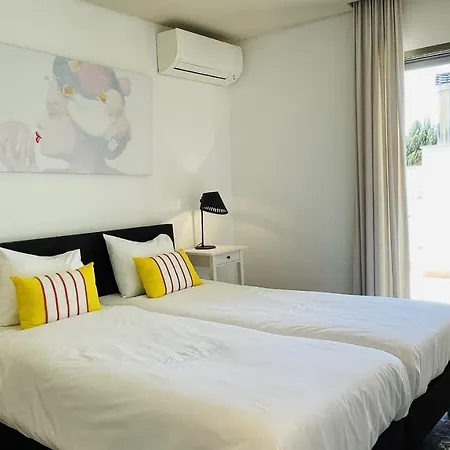 By Check-in Portugal Villa *