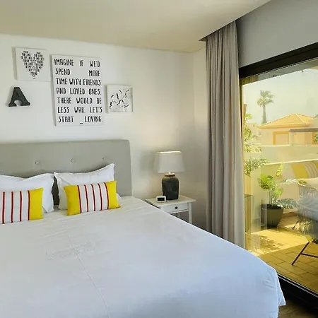 By Check-in Portugal *