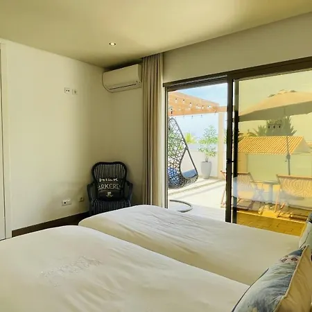 By Check-in Portugal *