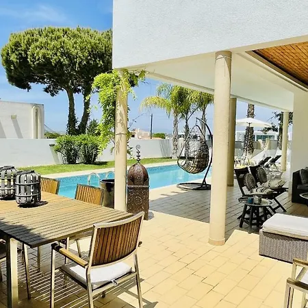 By Check-in Portugal Villa