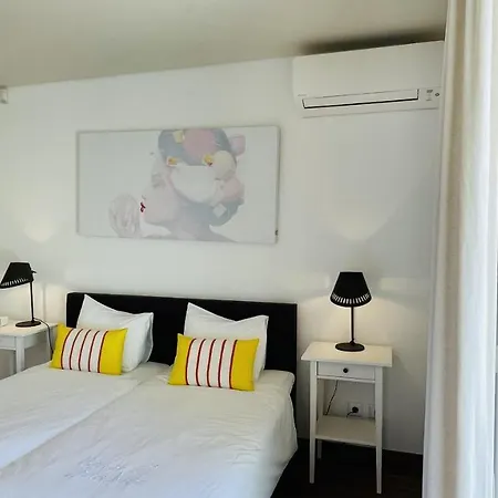 By Check-in Portugal Αλμπουφέιρα